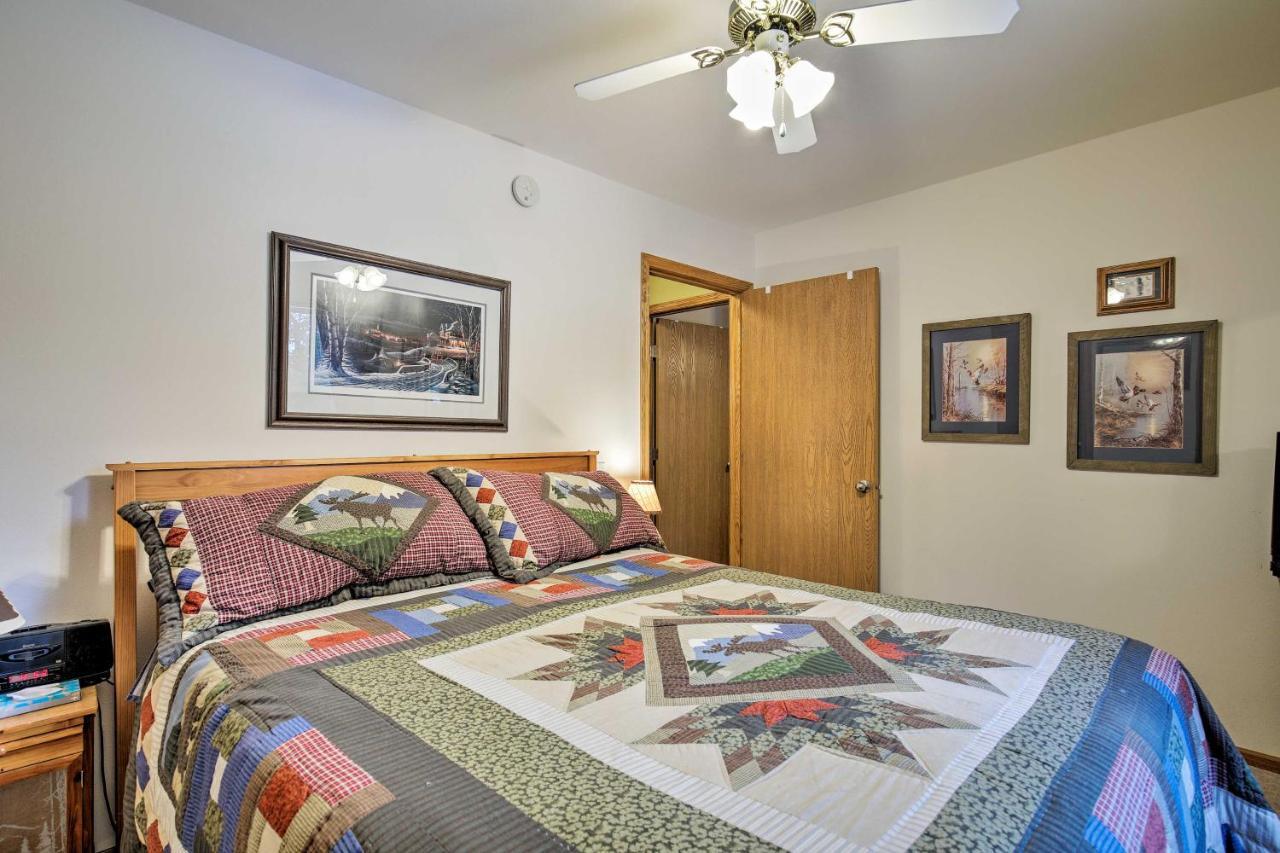 Lakefront Family Getaway With Private Deck And Dock! Conover Dış mekan fotoğraf